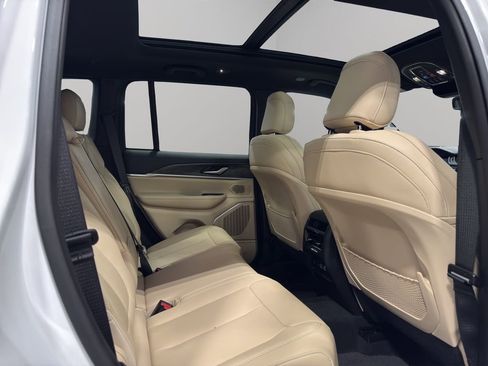 New 2024 Jeep Grand Cherokee Limited 4xe image 18