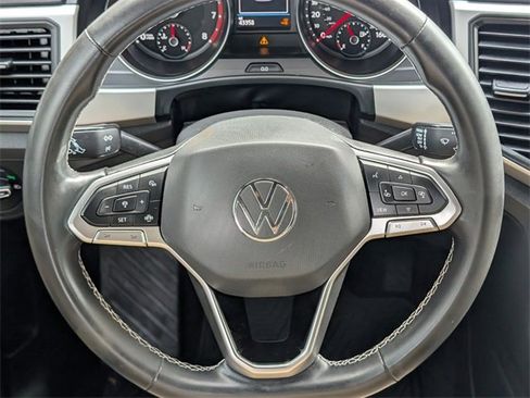 Used 2021 Volkswagen Atlas Cross Sport SE image 13