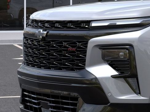 New 2026 Chevrolet Traverse RS w/ LPO, Floor Liner Package FWD image 13