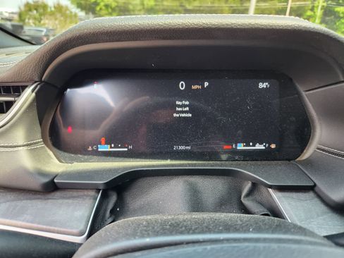 Used 2025 Jeep Grand Cherokee L Limited w/ Luxury Tech Group II AWD/4WD image 9