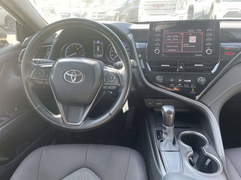 Used 2021 Toyota Camry SE FWD image 13