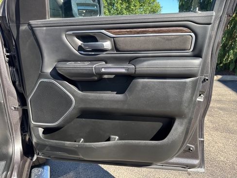 Used 2020 RAM 1500 Laramie image 44