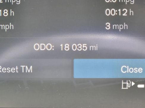 Certified 2023 Volvo XC60 B5 Plus w/ Protection Package Premier AWD/4WD image 25