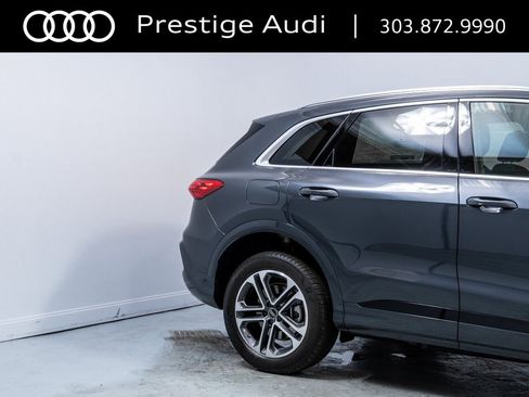Used 2025 Audi Q5 Premium w/ Convenience Package image 12