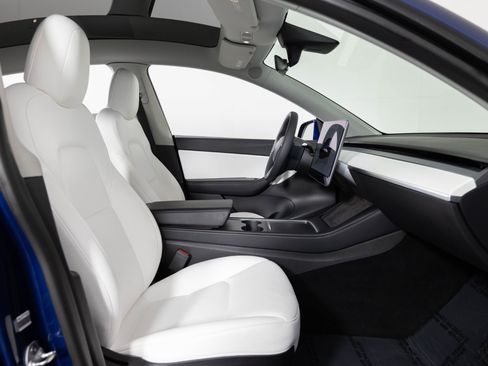 Used 2022 Tesla Model Y Performance image 28