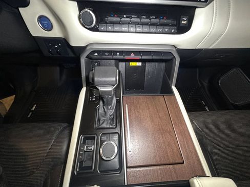 Used 2023 Toyota Sequoia 4WD image 11