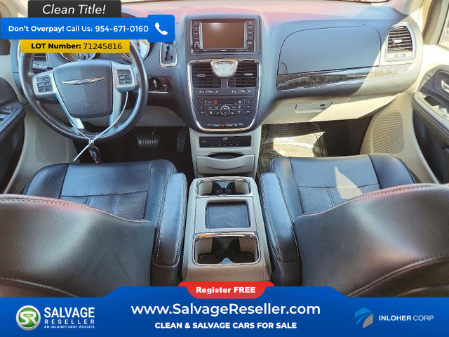 Used 2013 Chrysler Town & Country Touring-L w/ Driver Convenience Group FWD image 11