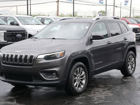 Used 2020 Jeep Cherokee Latitude Plus w/ Cold Weather Group AWD/4WD image 6