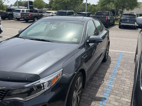 Used 2016 Kia Optima SX w/ Technology Package FWD image 3