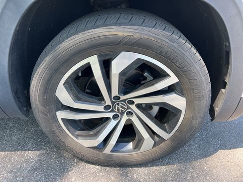 Used 2023 Volkswagen Atlas SEL image 6