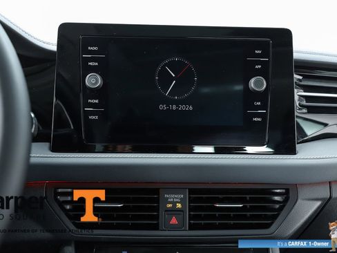 Used 2025 Volkswagen Jetta SEL FWD image 25