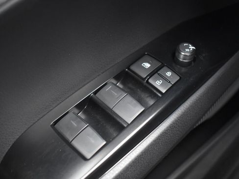 Certified 2025 Toyota Camry SE AWD/4WD image 16