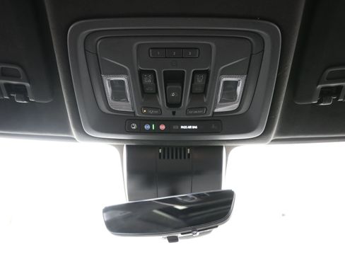 Used 2025 GMC Sierra 2500 AT4X image 27