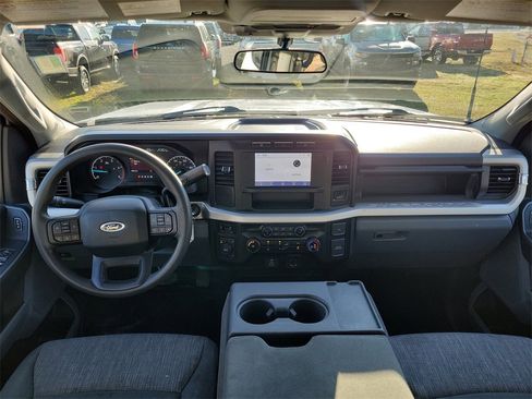Used 2024 Ford F350 XLT image 23