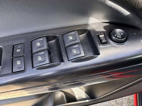 Used 2020 Chevrolet Colorado Z71 AWD/4WD image 10