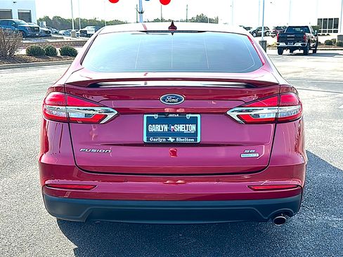 Used 2019 Ford Fusion SE w/ Equipment Group 151A image 7