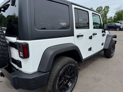 Used 2018 Jeep Wrangler Unlimited Sport w/ Quick Order Package 23W AWD/4WD image 11