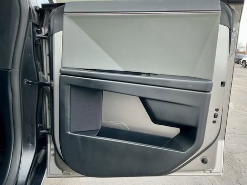 Used 2024 Tesla Cybertruck AWD Crew Cab image 38