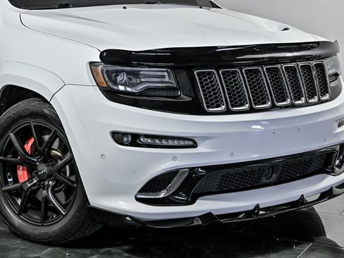 Used 2014 Jeep Grand Cherokee SRT8 w/ Luxury Group II AWD/4WD image 2
