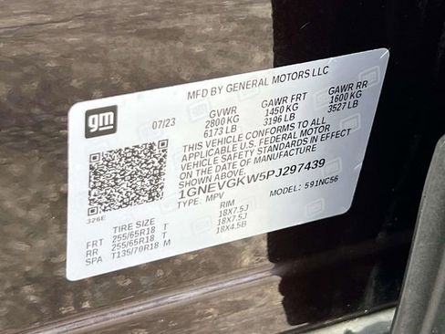 Certified 2023 Chevrolet Traverse LT w/ Rear Camera Mirror Package image 18