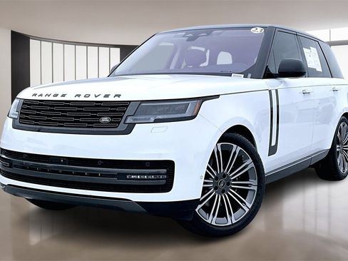 Used 2023 Land Rover Range Rover SE image 1