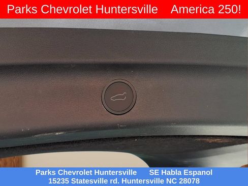 Used 2024 Tesla Model Y Long Range AWD/4WD image 32