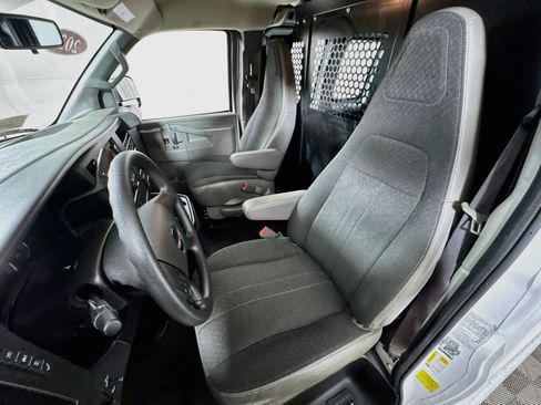 Used 2024 GMC Savana 2500 w/ Driver Convenience Package RWD image 12