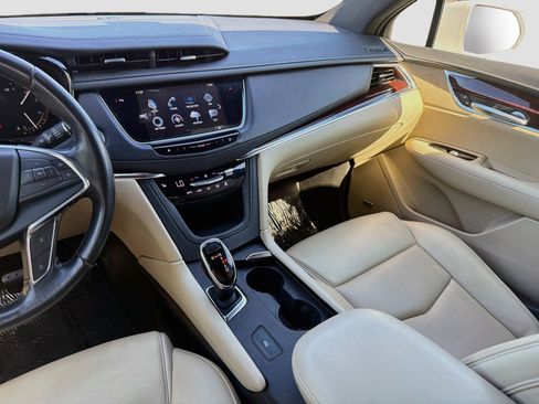 Used 2019 Cadillac XT5 Luxury FWD image 25