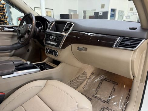 Used 2013 Mercedes-Benz ML 350 4MATIC image 19