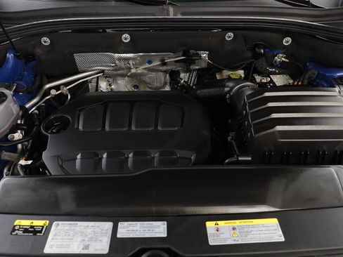 Used 2025 Volkswagen Atlas SEL Premium R-Line image 26