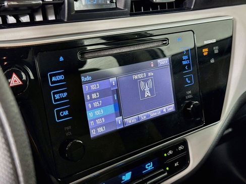 Used 2017 Toyota Corolla LE w/ Carpet Mat Package (TMS) FWD image 15