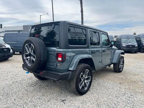 Used 2024 Jeep Wrangler Unlimited w/ LED Headlamp & Fog Lamp Group image 5