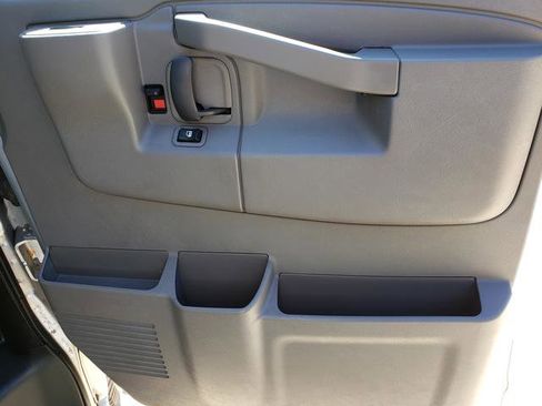 Used 2016 Chevrolet Express 2500 LS image 17