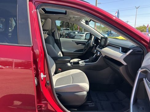 Used 2022 Toyota RAV4 XLE w/ Convenience Package AWD/4WD image 38