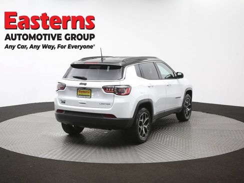 Used 2025 Jeep Compass Limited AWD/4WD image 39