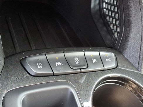 Used 2025 Chevrolet TrailBlazer LT AWD/4WD image 22