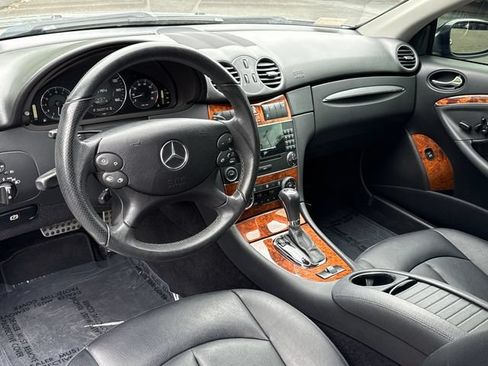 Used 2008 Mercedes-Benz CLK 550 Cabriolet image 19