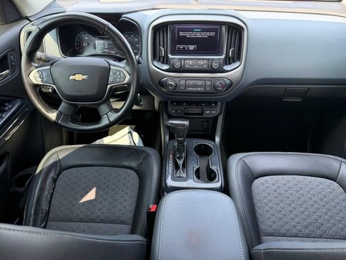 Used 2017 Chevrolet Colorado Z71 AWD/4WD image 8