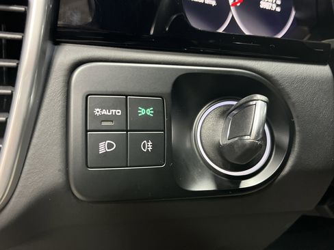 Used 2023 Porsche Cayenne GTS image 36