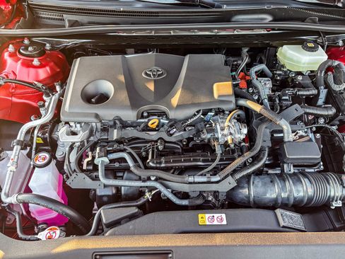 New 2026 Toyota Camry Hybrid FWD image 14