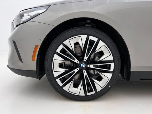 New 2026 BMW 530i xDrive image 23