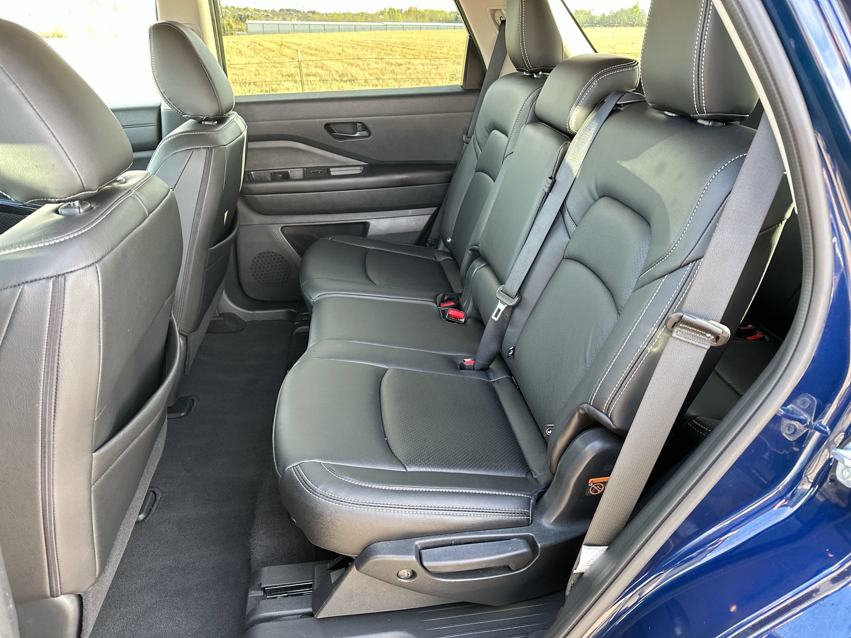 Used 2025 Nissan Pathfinder SV FWD image 21