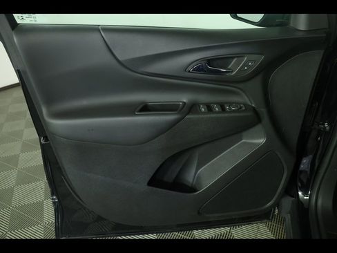 Used 2022 Chevrolet Equinox LT image 21