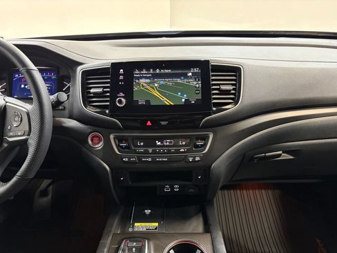Certified 2024 Honda Passport TrailSport image 21