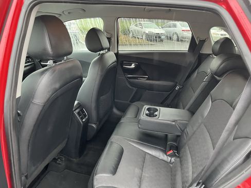 Used 2022 Kia Niro EX image 14