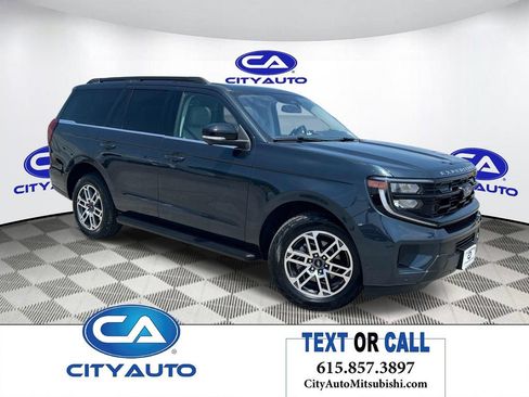 Used 2025 Ford Expedition Active AWD/4WD image 1