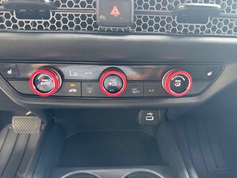 Certified 2025 Honda HR-V Sport image 24