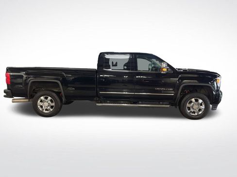 Used 2018 GMC Sierra 3500 Denali w/ Duramax Plus Package AWD/4WD image 7