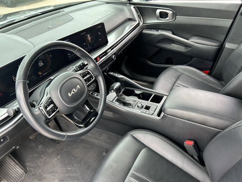 Certified 2024 Kia Sorento S image 17