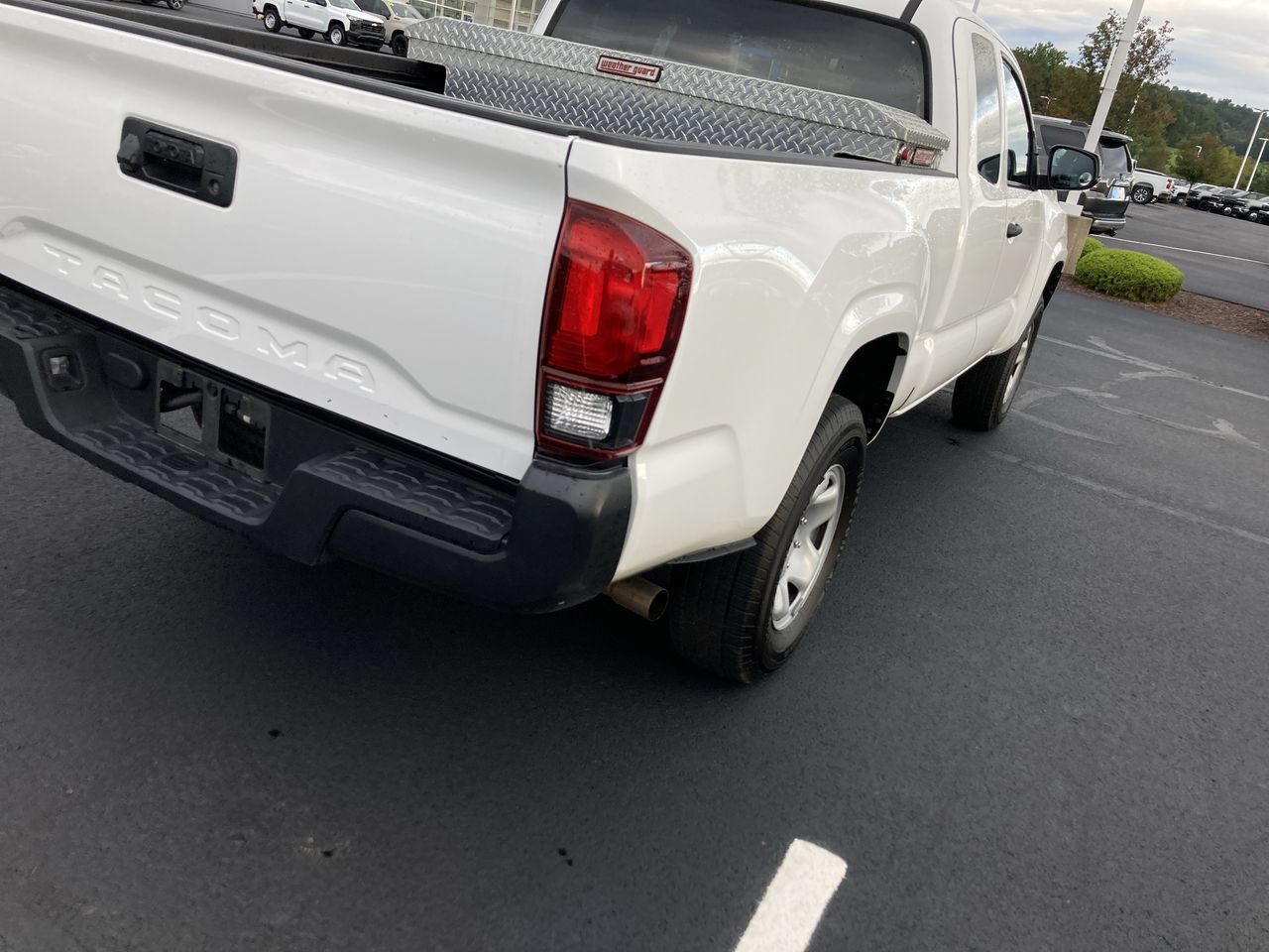 Used 2020 Toyota Tacoma SR AWD/4WD image 7